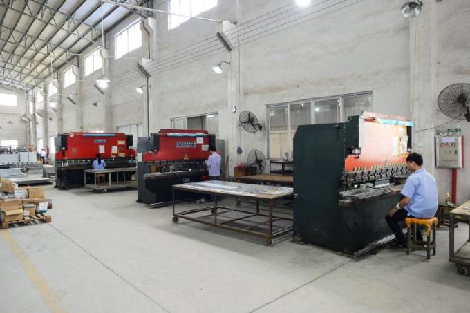 Guangzhou Yixue Commercial Refrigeration Equipment Co., Ltd. linea di produzione in fabbrica 0