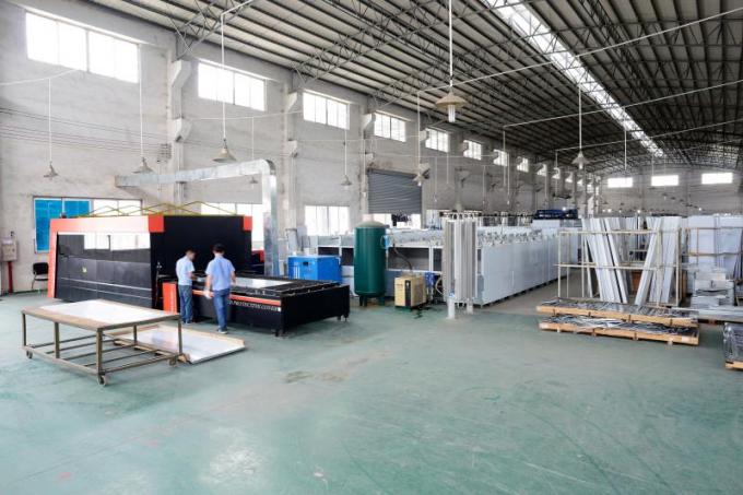 Guangzhou Yixue Commercial Refrigeration Equipment Co., Ltd. linea di produzione in fabbrica 2