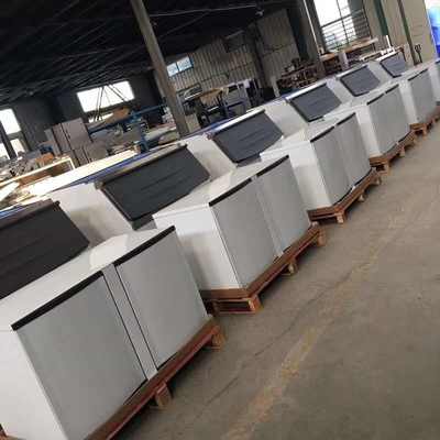 Guangzhou fabbrica da 500 kg a 1000 kg Macchina di produzione di cubetti di ghiaccio commerciale con raffreddamento da ventole CE Per impianti di ghiaccio e club