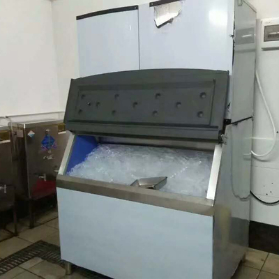 Guangzhou fabbrica da 500 kg a 1000 kg Macchina di produzione di cubetti di ghiaccio commerciale con raffreddamento da ventole CE Per impianti di ghiaccio e club