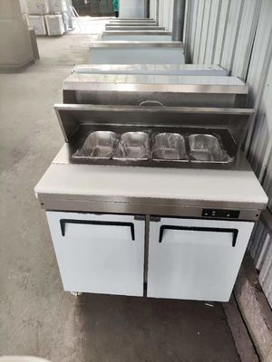 Tavolo da tavolo per insalate di tipo americano Sandwich commerciale / frigorifero per insalate attrezzature da cucina in acciaio inossidabile