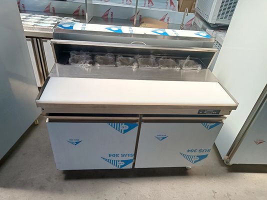 Tavolo da tavolo per insalate di tipo americano Sandwich commerciale / frigorifero per insalate attrezzature da cucina in acciaio inossidabile
