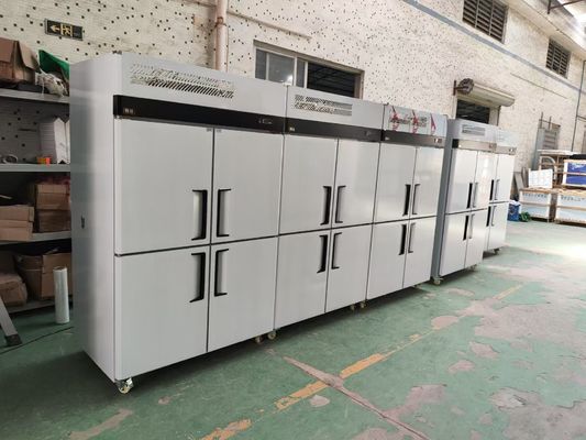 Congelatore verticale commerciale a 4 porte in acciaio inossidabile congelatore a portata di mano frigorifero da forno con vassoi